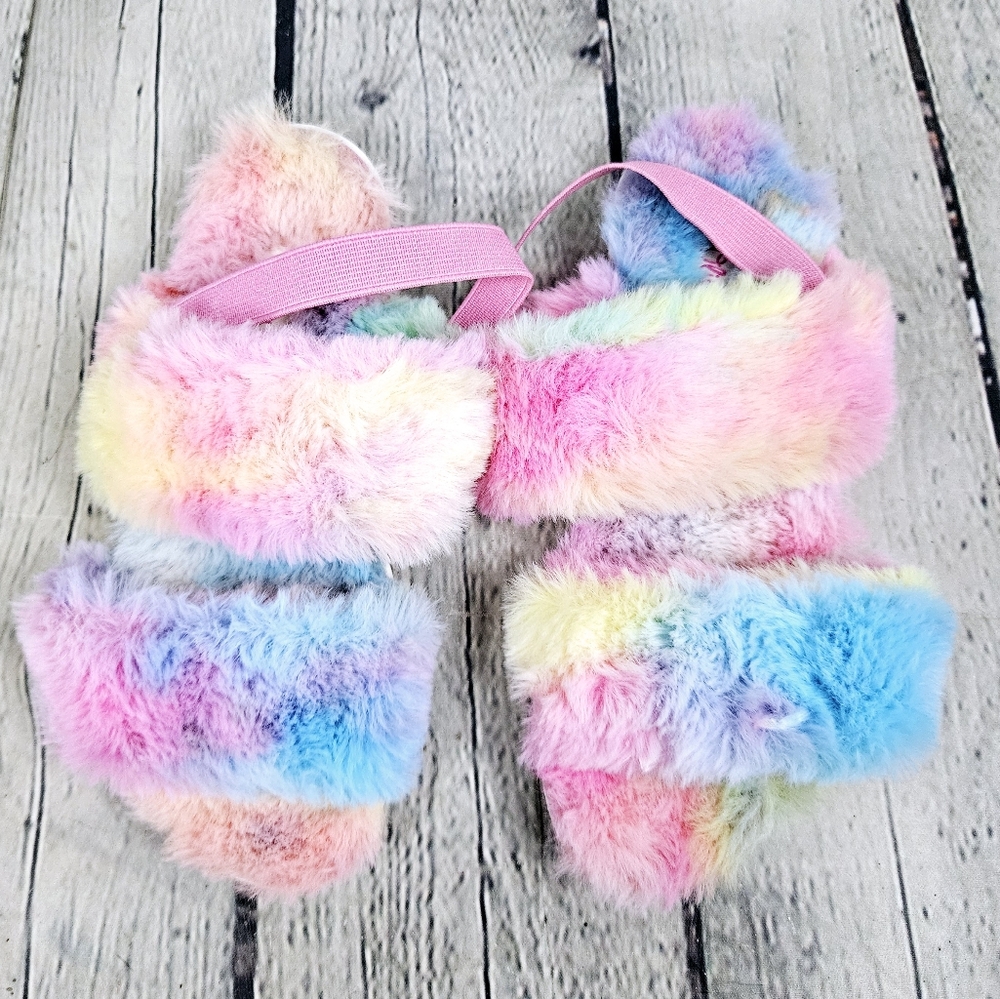 OLIVE & EDIE | Fantasia rainbow faux fur sandal slippers
